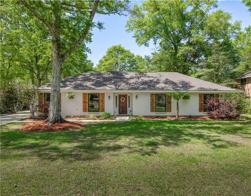 220 Shaunell Dr, Mandeville, LA, 70448-3332 | Card Image