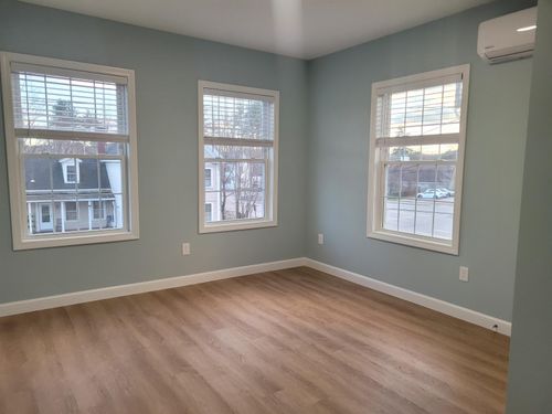 13 Myrtle St, Hillsborough, NH, 03244-4814 | Card Image