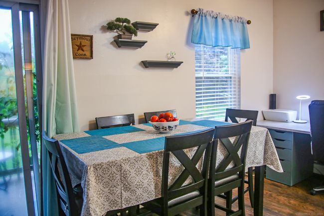 APT-3 - 25 Balance Rock Rd, Condo with 2 bedrooms, 1 bathrooms and null parking in Seymour CT | Image 4
