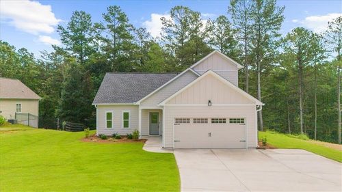 370 W Woods Dr, Dahlonega, GA, 30533-8327 | Card Image