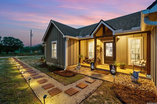 2520 County Road 319, La Vernia, TX, 78121 | Card Image