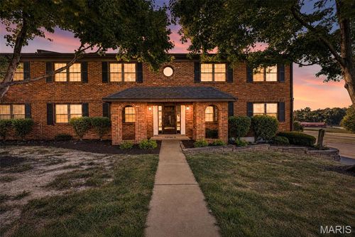 2-7923 Royal Arms Ct, Saint Louis, MO, 63123-1964 | Card Image