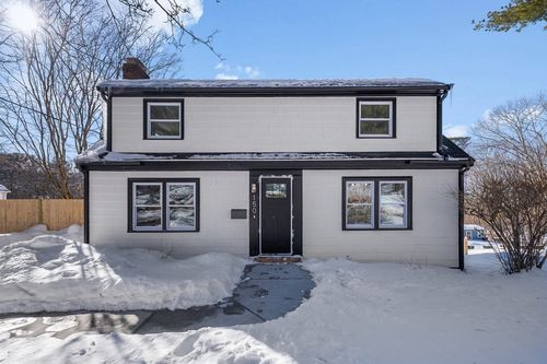 150 Grove St, Reading, MA, 01867-1420 | Card Image