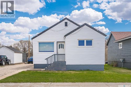 406 Railway Ave, Alvena, SK, S0K0E0 | Card Image