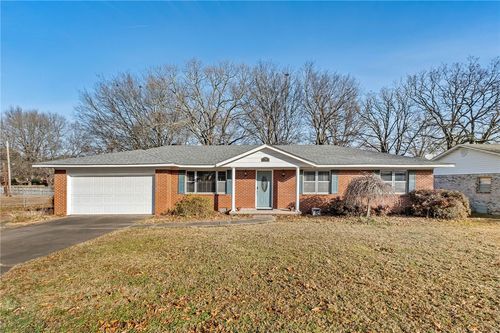 7105 S R St, Fort Smith, AR, 72903-2701 | Card Image