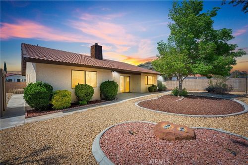 13375 Riverview Dr, Victorville, CA, 92395 | Card Image