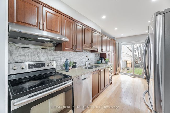 27 Woodsend Run, House attached with 3 bedrooms, 3 bathrooms and 2 parking in Brampton ON | Image 10