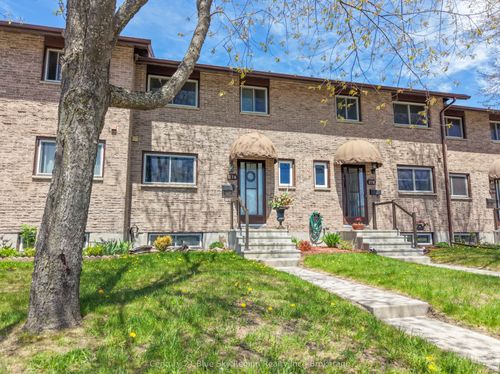 376 Wickstead Avenue, North Bay, ON, P1A3L8 | Card Image