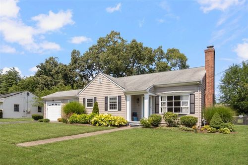 5 Beverly Dr, Lincoln, RI, 02865-2306 | Card Image