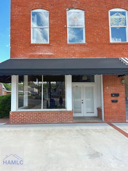 106 N Commerce St, Hinesville, GA, 31313-2720 | Card Image