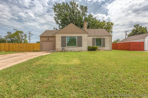 2105 Louisville Ave, Tulsa, OK, 74114-1926 | Card Image