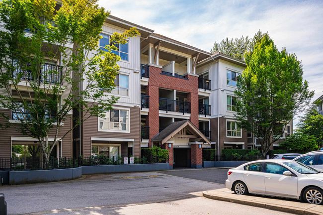 b202 - 8929 202 Street, Condo with 1 bedrooms, 1 bathrooms and 1 parking in Langley BC | Image 5