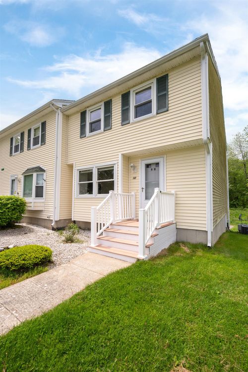 unit-9d-120 Newton Rd, Plaistow, NH, 03865-2417 | Card Image