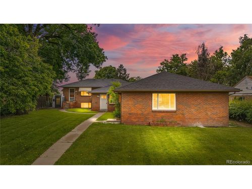 3271 Krameria St, Denver, CO, 80207-2135 | Card Image