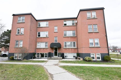 11-2418 New St, Burlington, ON, L7R1J6 | Card Image
