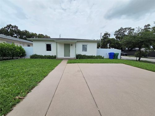 0-240 Nw 51st Ave, Miami, FL, 33126 | Card Image