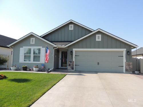 10431 Blue Springs St, Nampa, ID, 83687-5535 | Card Image