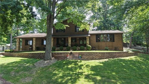 2356 Beechwood Dr Nw, Dover, OH, 44622-7452 | Card Image
