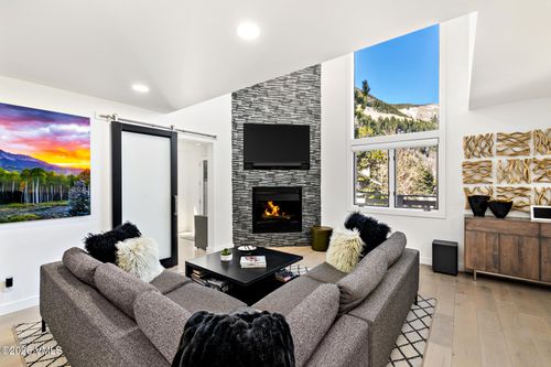 f-4515 Bighorn Rd, Vail, CO, 81657-3542 | Card Image