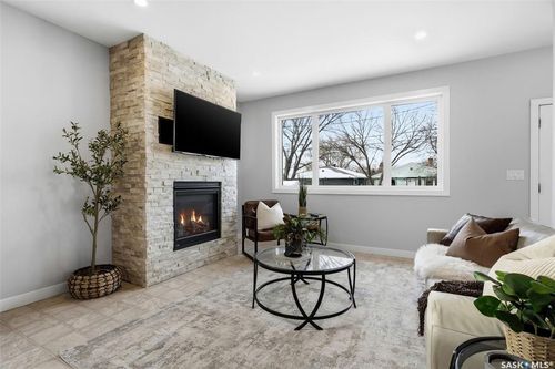 2168 Wascana St, Regina, SK, S4T4J9 | Card Image