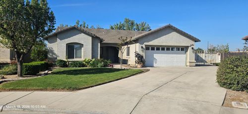 106 Palm Ct, Fowler, CA, 93625-2900 | Card Image