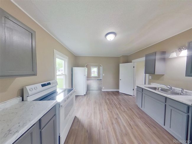 Kitchen | Image 4