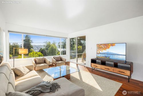 207-3601 24th Ave W, Seattle, WA, 98199-2146 | Card Image