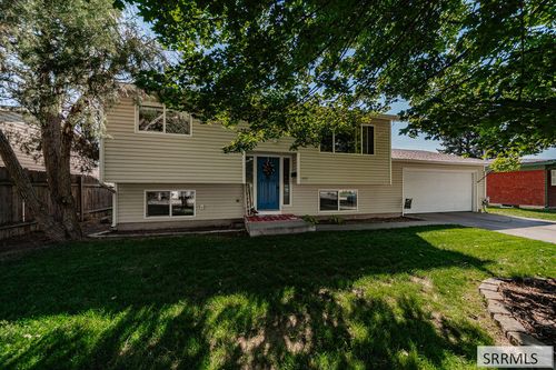 1975 Falcon Dr, Ammon, ID, 83406-6507 | Card Image