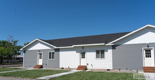 195 S 11th W, Saint Anthony, ID, 83445-1750 | Card Image