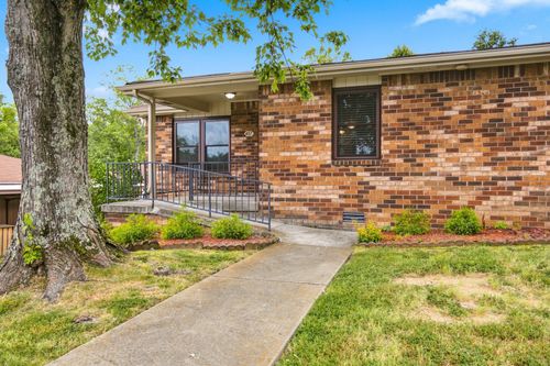 407 Deer Lake Dr, Nashville, TN, 37221-2108 | Card Image