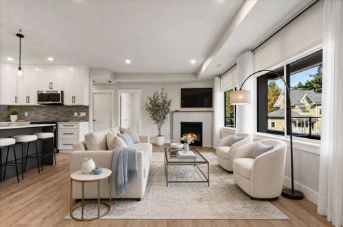 304-210 Park Street, Hope, BC, V0X1L0 | Card Image