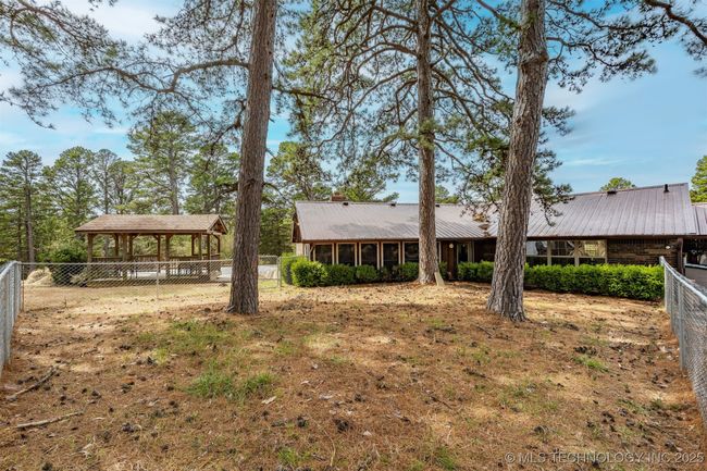 33742 Pleasant Valley Rd, House other with 3 bedrooms, 3 bathrooms and null parking in Poteau OK | Image 4