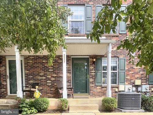 3977 Captain Molly Cir, DOYLESTOWN, PA, 18902-9047 | Card Image