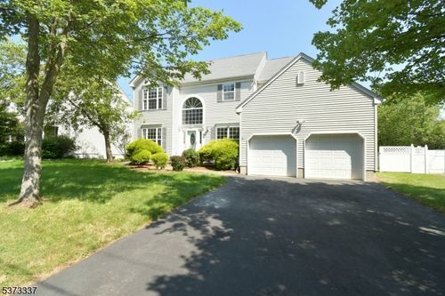 65 Vones Ln, Raritan, NJ, 08869-1033 | Card Image
