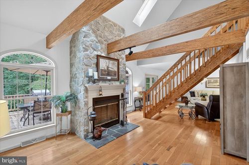 575 Whitehall Rd, REINHOLDS, PA, 17569-9490 | Card Image