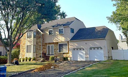 32 Victorian Dr, Old Bridge, NJ, 08857-3048 | Card Image