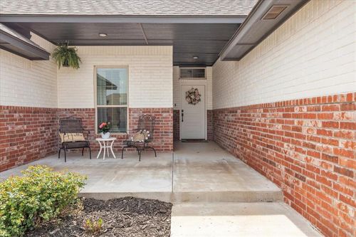 106 Chisholm Avenue, Cashion, OK, 73016 | Card Image