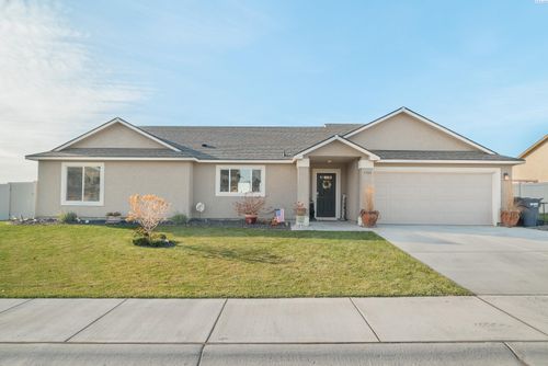 5704 Belmont Dr, Pasco, WA, 99301-6029 | Card Image