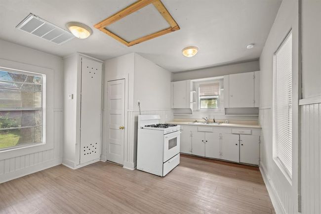 606 E 4 Th St, House other with 1 bedrooms, 1 bathrooms and null parking in Sweeny TX | Image 20