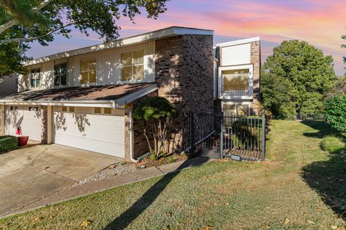 2945 Country Place Cir, Carrollton, TX, 75006-4790 | Card Image