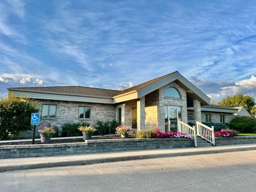 317 2nd St Nw, Roseau, MN, 56751-1014 | Card Image