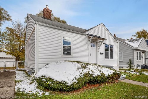 19379 Mccormick St, Detroit, MI, 48224-1143 | Card Image