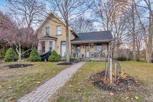 {{alt}} | Card Image