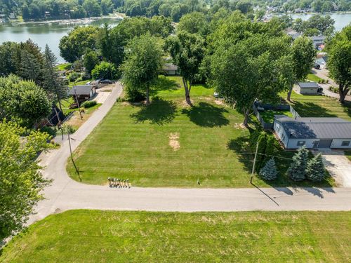 42 N Denzel Dr, Syracuse, IN, 46567 | Card Image