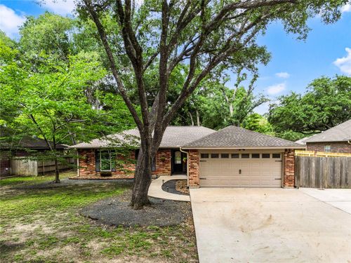 112 April Wind Dr E, Montgomery, TX, 77356-5935 | Card Image