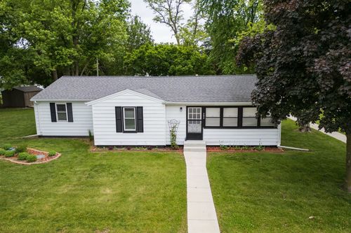 202 N Maple St, Armington, IL, 61721-8923 | Card Image