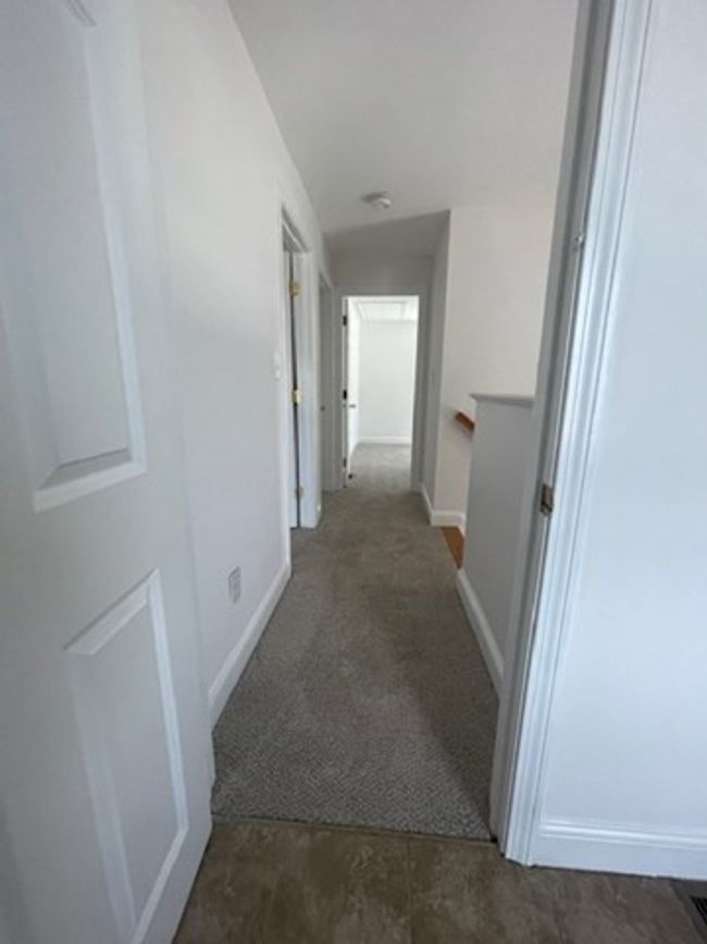 65 Smith St, House other with 3 bedrooms, 3 bathrooms and 2 parking in Lowell MA | Image 7