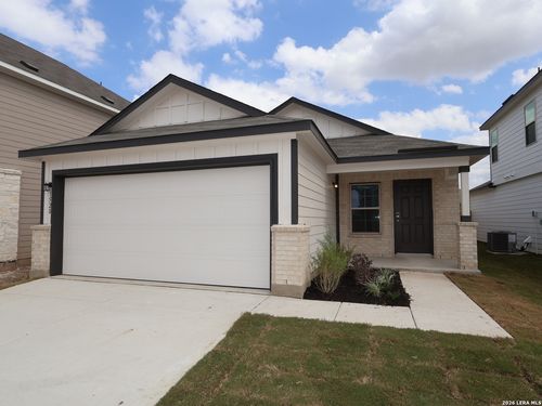 1528 Gentle Vw, New Braunfels, TX, 78130-0771 | Card Image