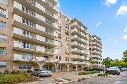 apt-4d-1455 N Treasure Dr, North Bay Village, FL, 33141-4102 | Card Image