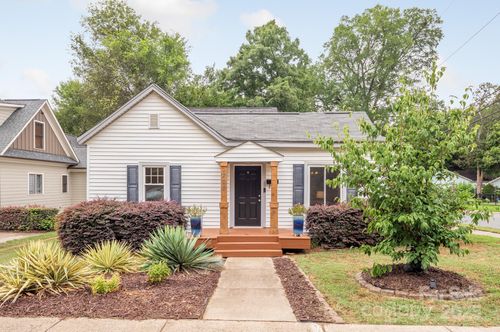 200 Martin St, Charlotte, NC, 28216-5527 | Card Image